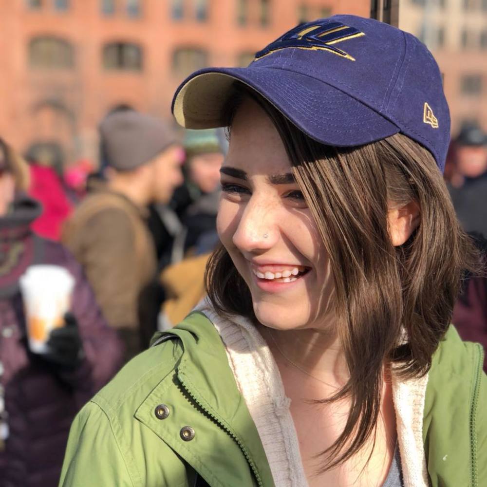 Meet your Posher, Lydia